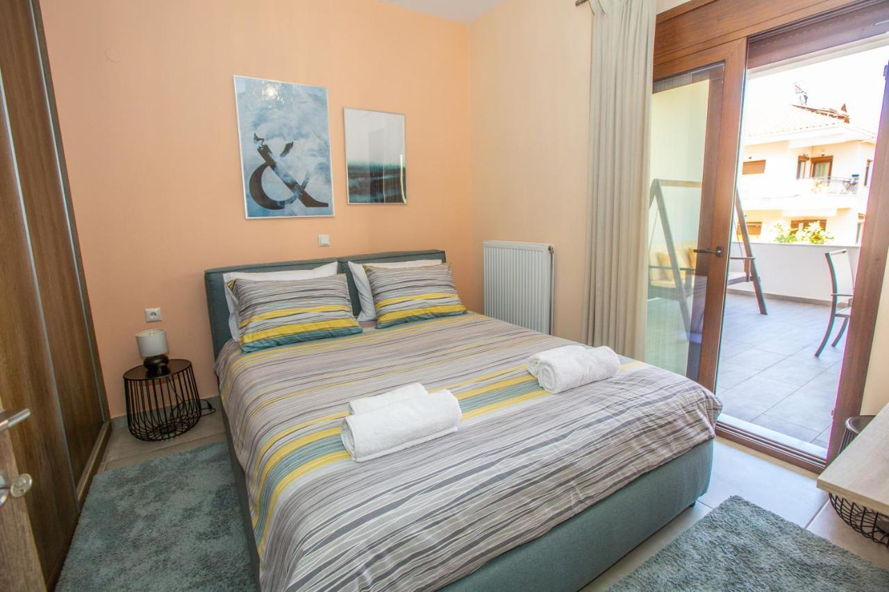 Modern Lake View Apartment Ioannina Buitenkant foto